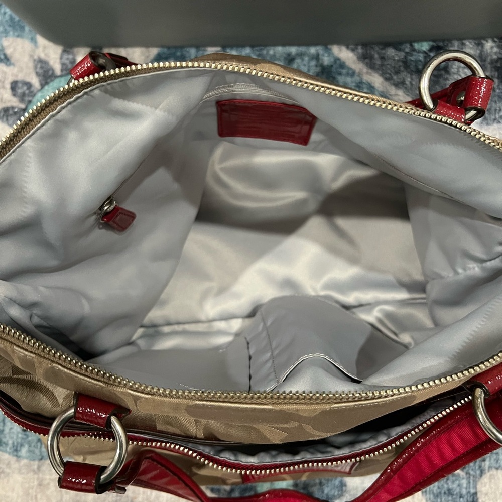 Coach Poppy Daisy XL Shoulder Bag EUC - Picture 9 of 16